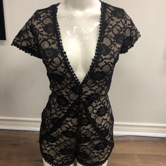 HOMMAGE from losangeles black floral lace sleeveless romper - Picture 4 of 7